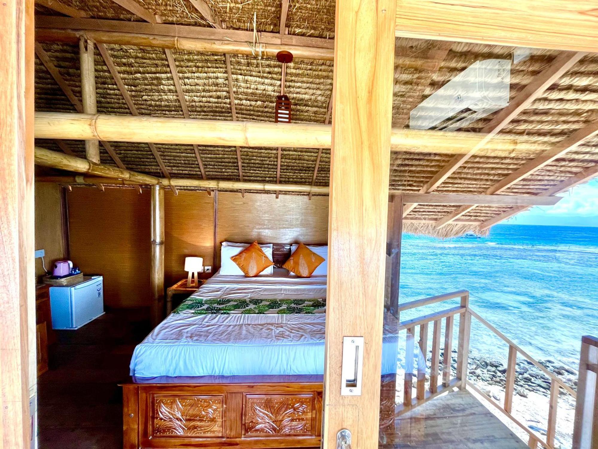 Coastal Inn Batununggul Екстер'єр фото
